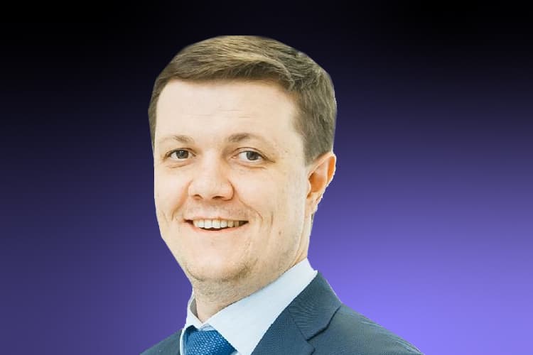 Спикер Николай Бажанов